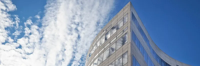 Immeuble moderne illustrant les audits et conseils en sécurité incendie pour les ERP et IGH à Lyon